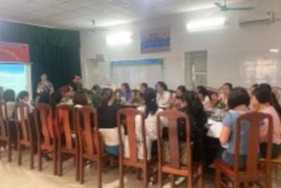 HỌP CHI BỘ NGHỊ QUYẾT  VỀ VIỆC CÔNG TÁC XÂY DỰNG TRƯỜNG MẦM NON TT NAM GIANG  ĐẠT CHUẨN QUỐC GIA