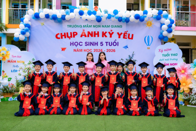 KHOẢNH KHẮC TUỔI THƠ ĐÁNG NHỚ CỦA CÁC BÉ 5 TUỔI TRƯỜNG MẦM NON NAM GIANG